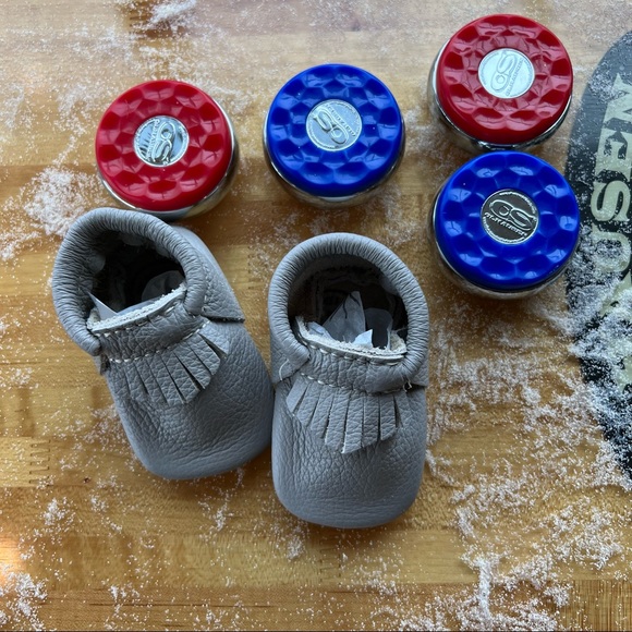 UNISEX Freshly Picked First Pair Fringe Moccasins Crib Shoe - Picture 1 of 8